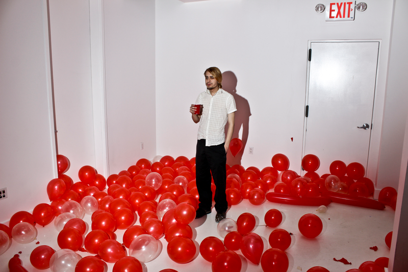 Illustration for article titled GAWKER MEDIA : A HOLIDAY PARTY